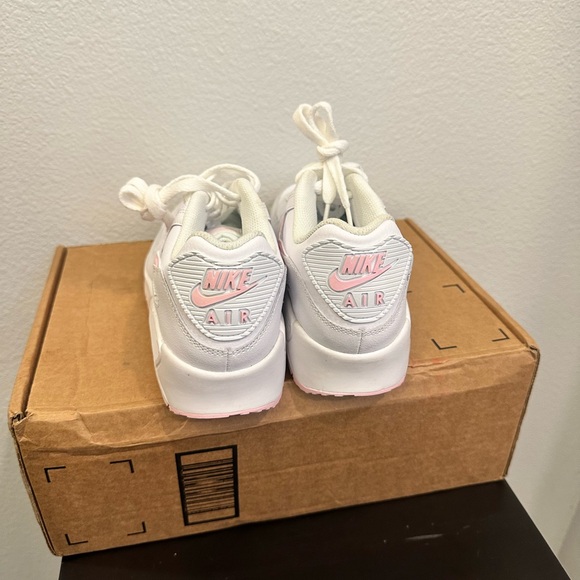 New Nike Air Max 90 Youth 6 or Women’s 7.5 - Picture 5 of 6